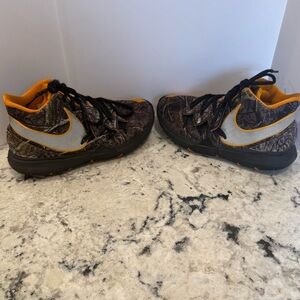 Nike Kyrie 5 2018 Taco Sneakers